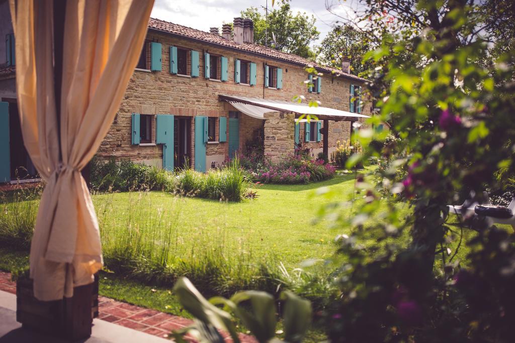 B&B I Fiori Della Cava Pesaro Exterior photo